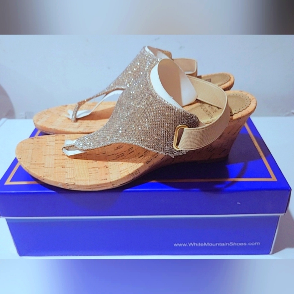 White Mountain Wedge sandals